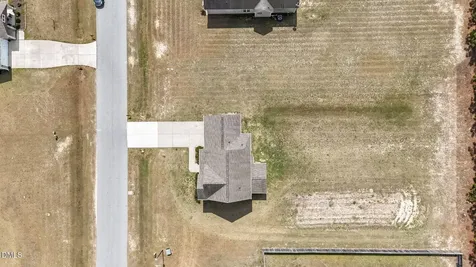 64 Widgeon Way Lillington NC 27546