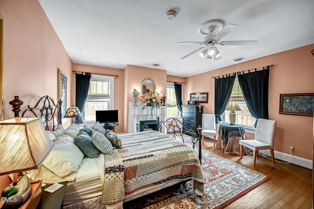 309 W Divine Street Dunn NC 28334