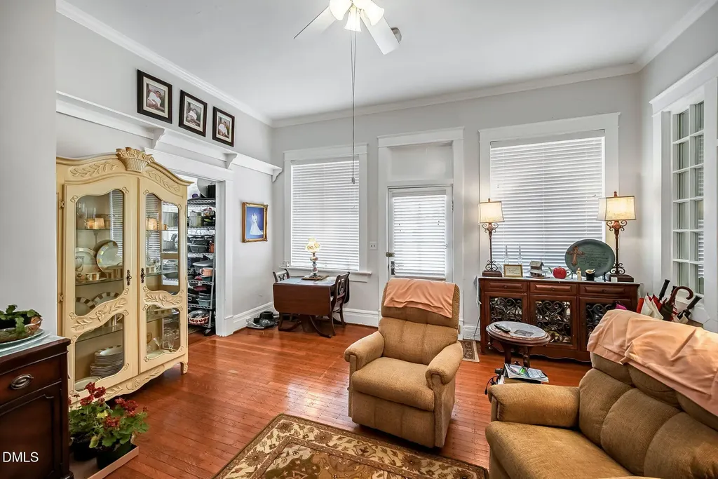 309 W Divine Street Dunn NC 28334