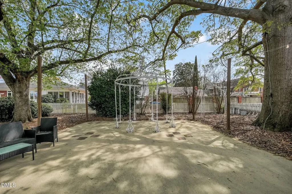 309 W Divine Street Dunn NC 28334