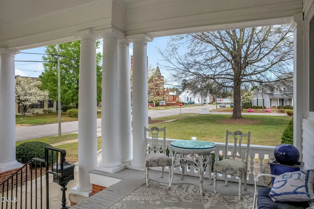 309 W Divine Street Dunn NC 28334