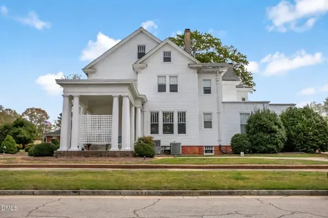 309 W Divine Street Dunn NC 28334