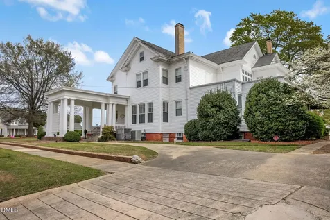 309 W Divine Street Dunn NC 28334