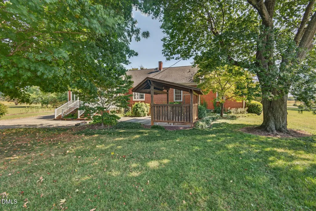 720 Roxboro Street Haw River NC 27258