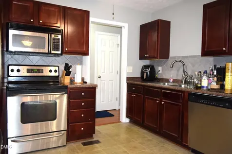 3421 Gables Drive Fayetteville NC 28311