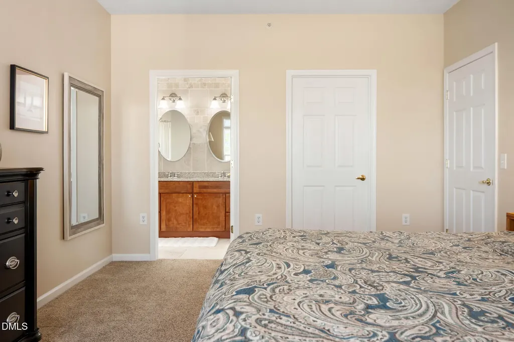 2511 Huntscroft Lane Raleigh NC 27617