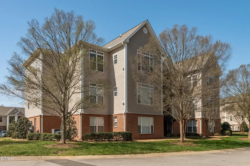 2511 Huntscroft Lane Raleigh NC 27617