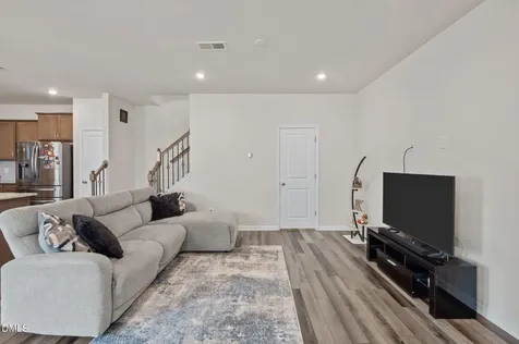 1009 Everglades Way Durham NC 27713