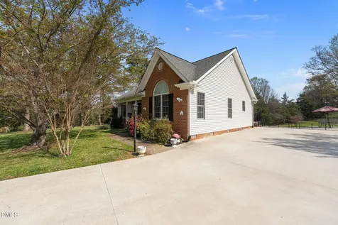 3004 Cedar Crest Court Graham NC 27253