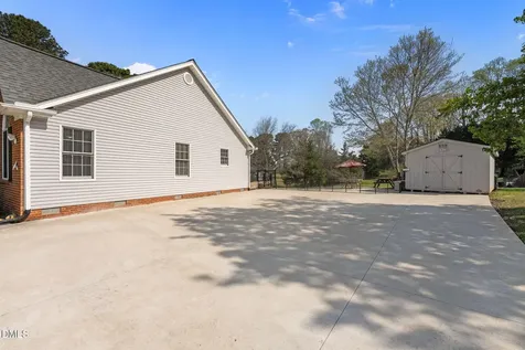3004 Cedar Crest Court Graham NC 27253