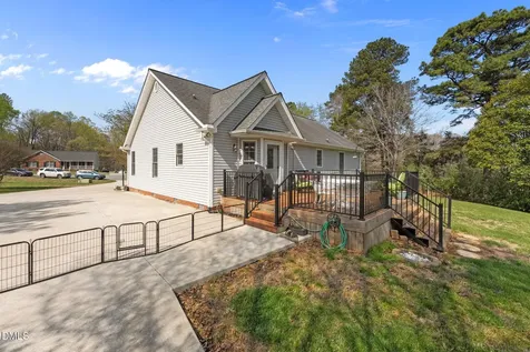 3004 Cedar Crest Court Graham NC 27253