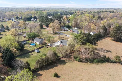 3004 Cedar Crest Court Graham NC 27253