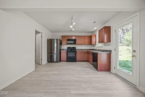 103 Taylor Court Burlington NC 27217
