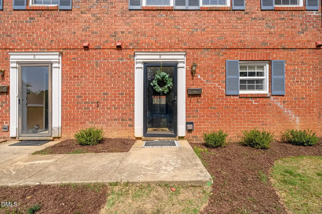 1213 Manassas Court Raleigh NC 27609