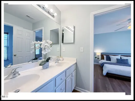 1284 Collegian Terrace Winston-salem NC 27106