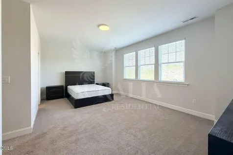 1306 Farm Pond Trail Durham NC 27703