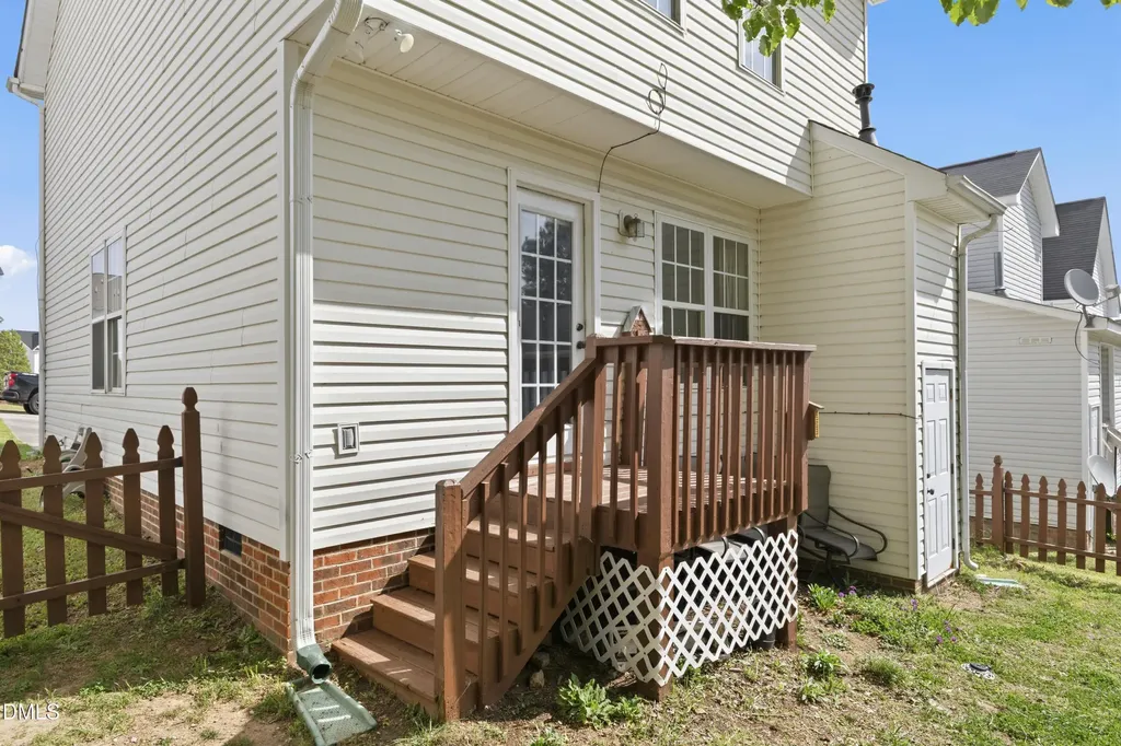 4729 Windbreak Lane Raleigh NC 27616