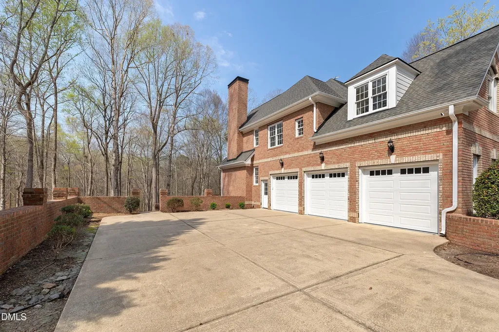 1525 Eglantyne Court Raleigh NC 27613