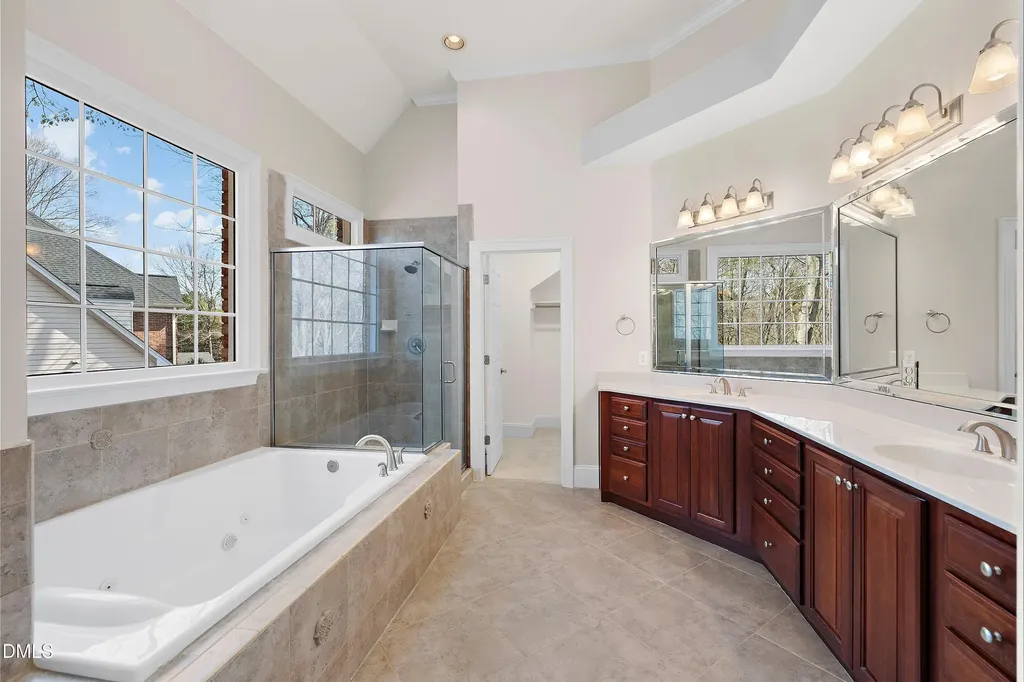 1525 Eglantyne Court Raleigh NC 27613