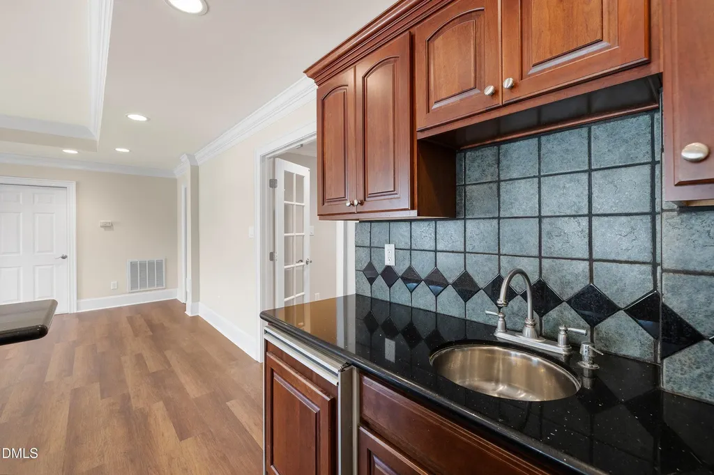 1525 Eglantyne Court Raleigh NC 27613