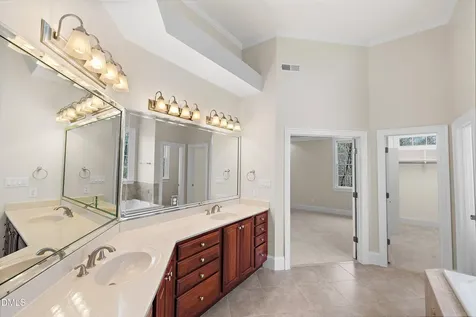 1525 Eglantyne Court Raleigh NC 27613