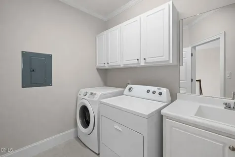 1525 Eglantyne Court Raleigh NC 27613