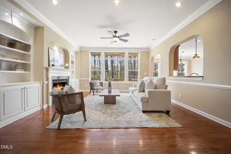 5402 Sutteridge Durham NC 27713