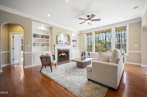 5402 Sutteridge Durham NC 27713