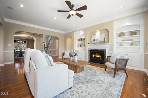 5402 Sutteridge Durham NC 27713