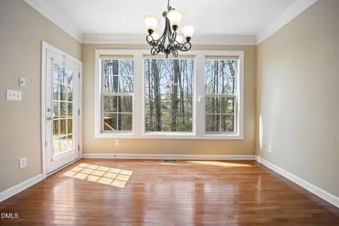 5402 Sutteridge Durham NC 27713