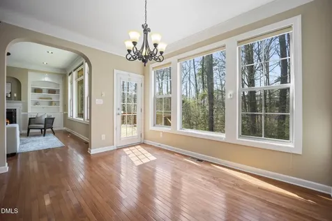 5402 Sutteridge Durham NC 27713