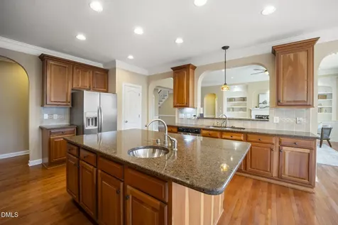 5402 Sutteridge Durham NC 27713