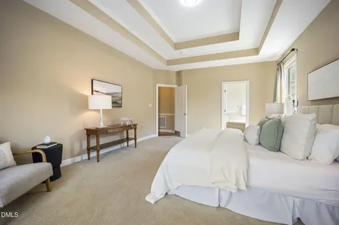5402 Sutteridge Durham NC 27713