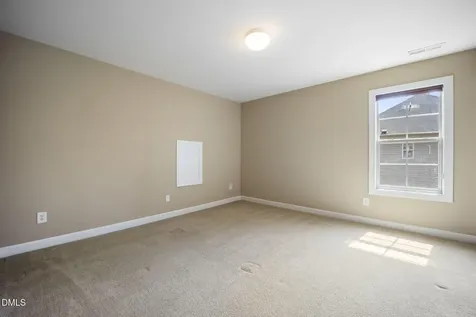 5402 Sutteridge Durham NC 27713