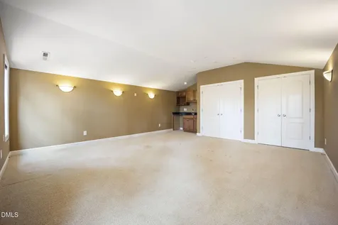 5402 Sutteridge Durham NC 27713