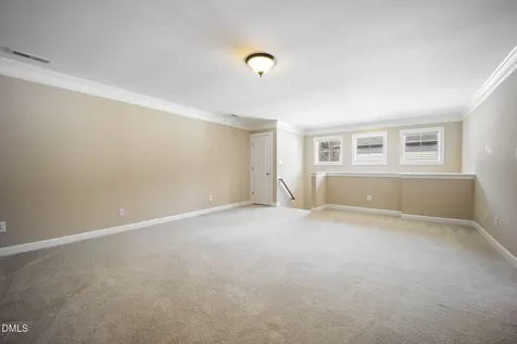 5402 Sutteridge Durham NC 27713