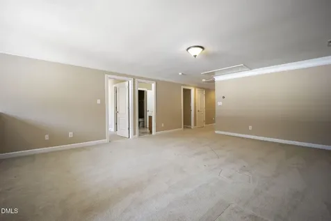 5402 Sutteridge Durham NC 27713