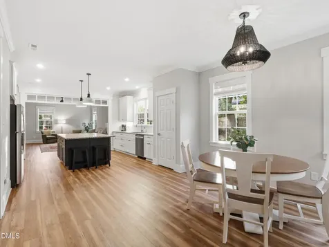 129 E Chestnut Avenue Wake Forest NC 27587