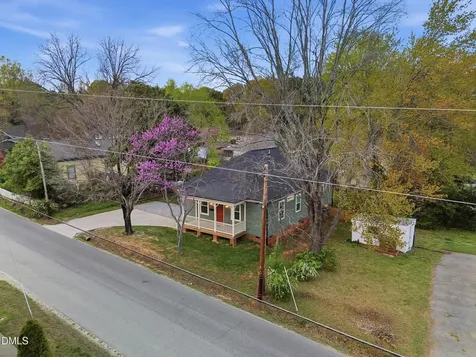 129 E Chestnut Avenue Wake Forest NC 27587