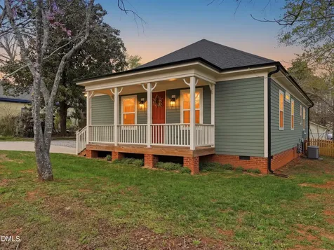 129 E Chestnut Avenue Wake Forest NC 27587