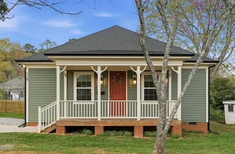 129 E Chestnut Avenue Wake Forest NC 27587