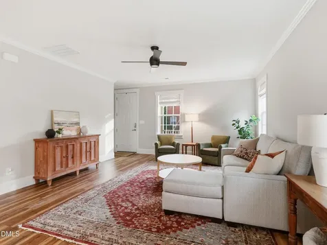 129 E Chestnut Avenue Wake Forest NC 27587