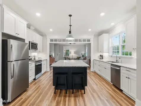 129 E Chestnut Avenue Wake Forest NC 27587
