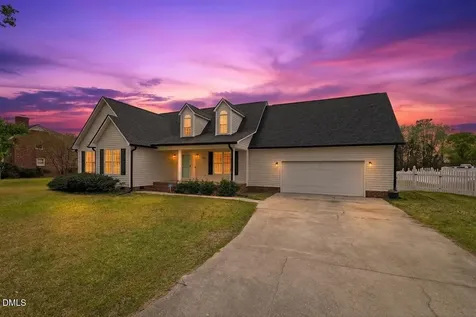 724 Iris Bryant Road Dunn NC 28334