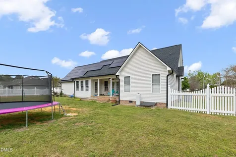 724 Iris Bryant Road Dunn NC 28334