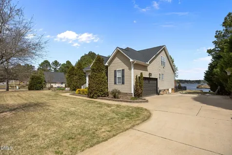 887 Coachman Way Sanford NC 27332