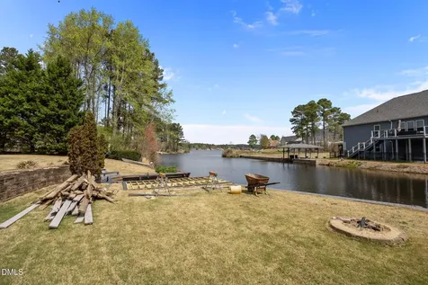 887 Coachman Way Sanford NC 27332