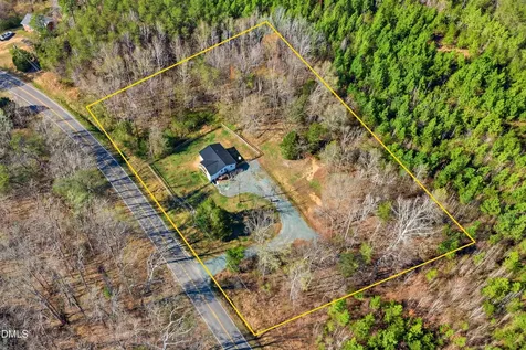 1390 Hodges Dairy Road Yanceyville NC 27379