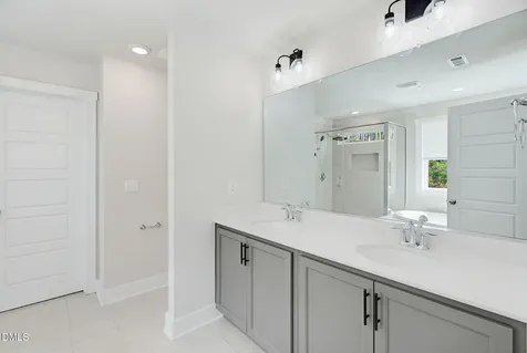 942 Steep Meadow Lane Mebane NC 27302