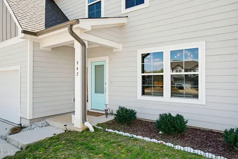 942 Steep Meadow Lane Mebane NC 27302